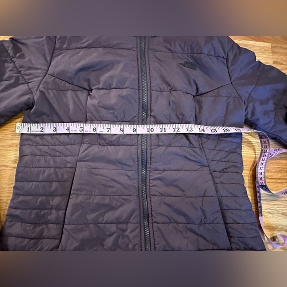 North Face Women’s Harway Puprle Quilted Jacket - Picture 3 of 9